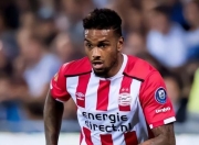 包含转会期荷甲传出新动向，浙江队防线松动，管理层表态——态度坚定，资深球员宣示担当的词条